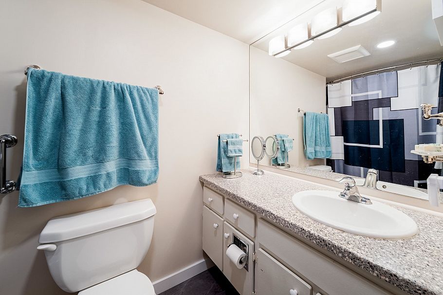 308 1330 Harwood Street Vancouver, BC - 15