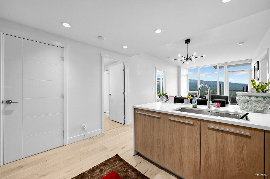 1008 1210 E 27th Street North Vancouver, BC - 7