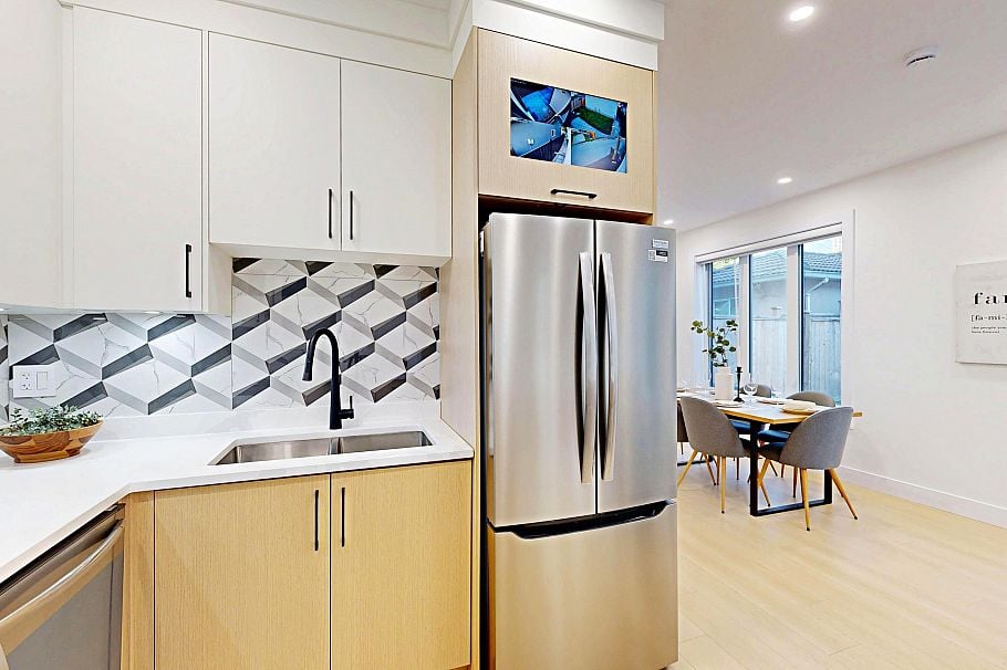 2 3425 Archimedes Street Vancouver, BC - 12