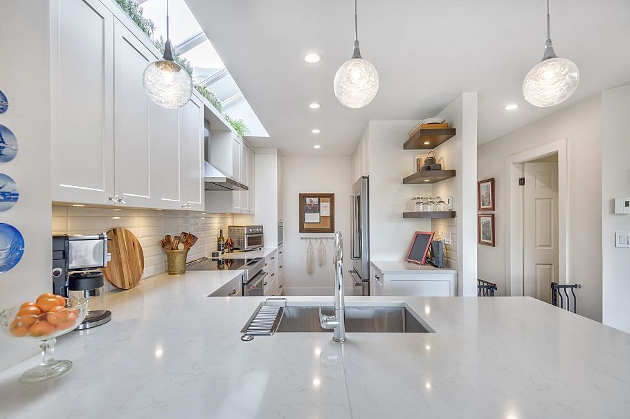 1251 W 7th Avenue Vancouver, BC - 12