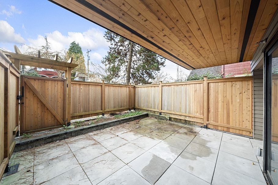 104 1549 Kitchener Street Vancouver, BC - 17