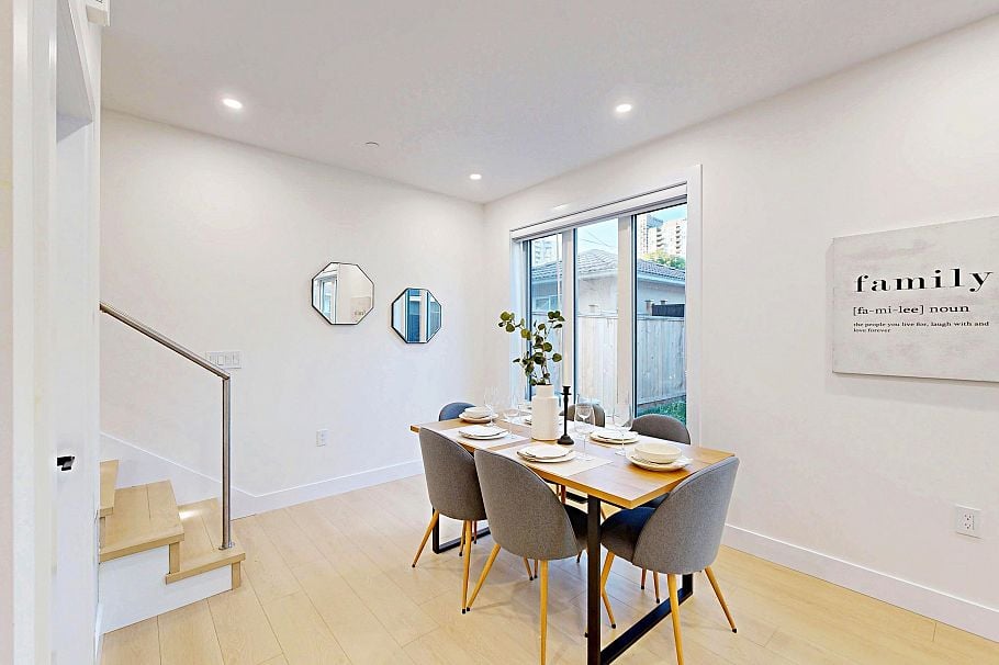 2 3425 Archimedes Street Vancouver, BC - 15