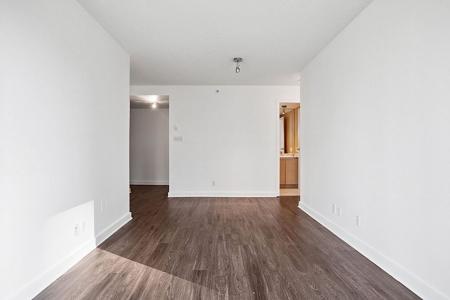 508 1200 W Georgia Street Vancouver, BC - 3