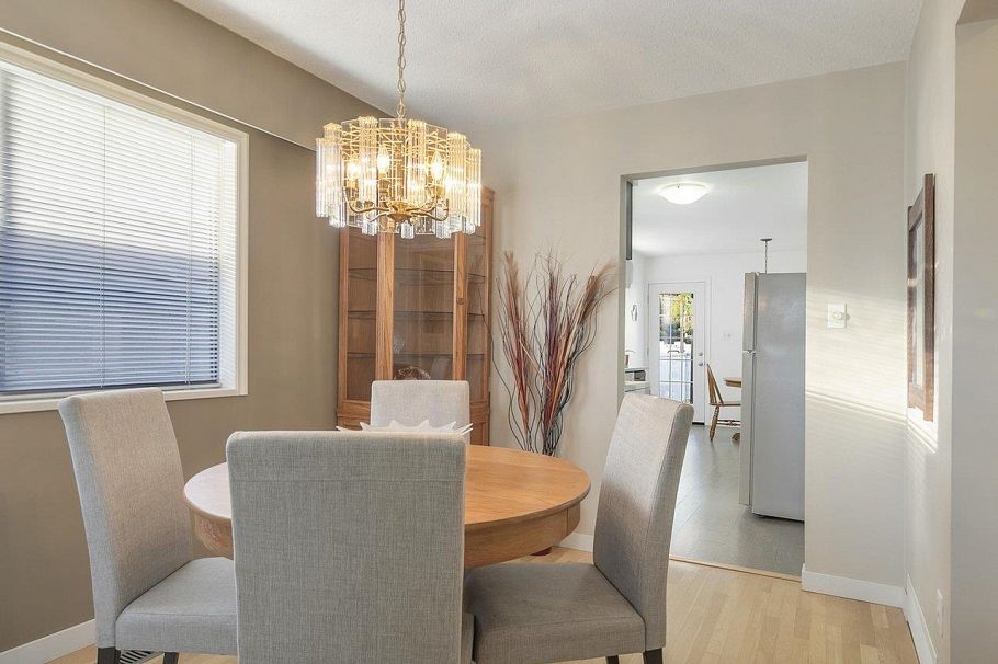 324 W 28th Street North Vancouver, BC - 11