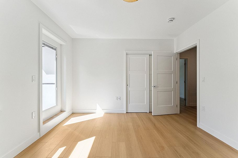 844 St. Denis Avenue North Vancouver, BC - 16