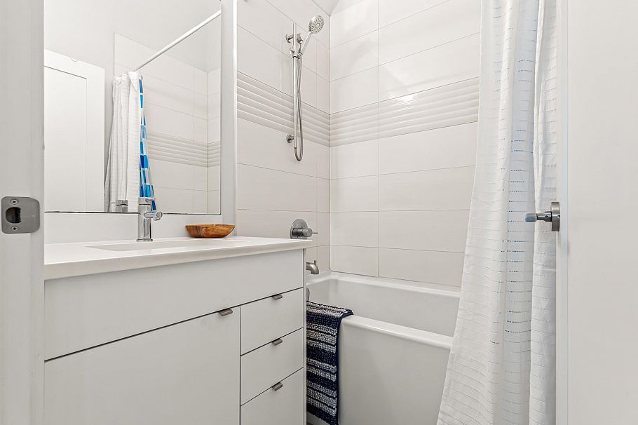 437 Vernon Drive Vancouver, BC - 24