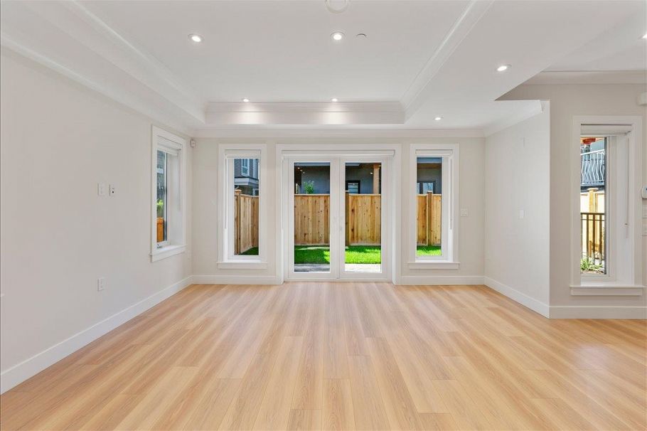 4852 Slocan Street Vancouver, BC - 14