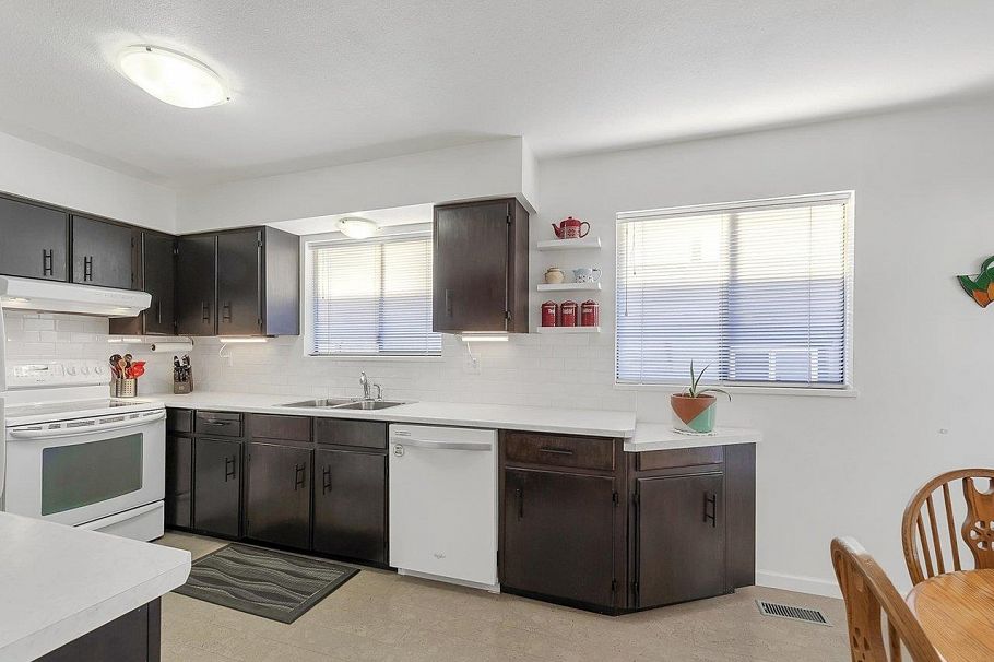 324 W 28th Street North Vancouver, BC - 14