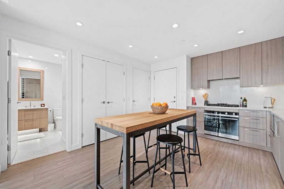 309 747 E 3rd Street North Vancouver, BC - 12