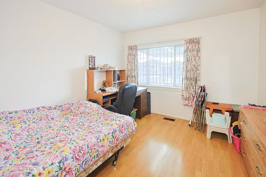 2584 E Georgia Street Vancouver, BC - 8