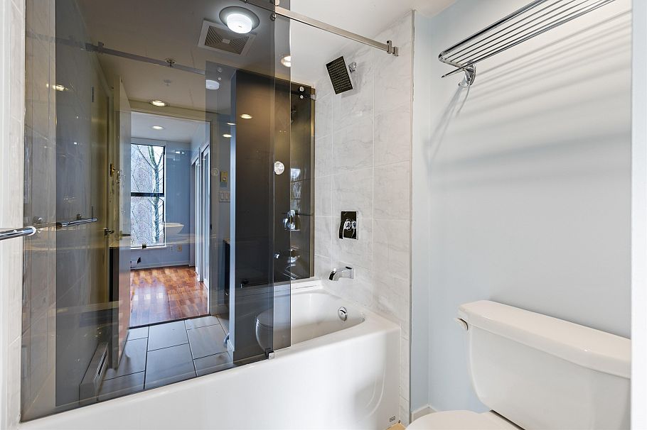 975 Beatty Street Vancouver, BC - 22