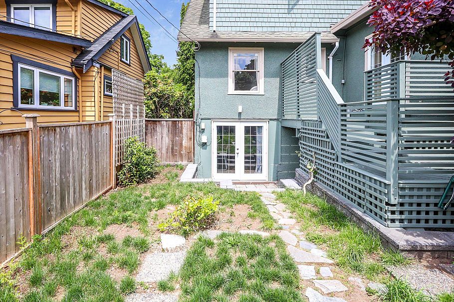 3962 W 22nd Avenue Vancouver, BC - 28