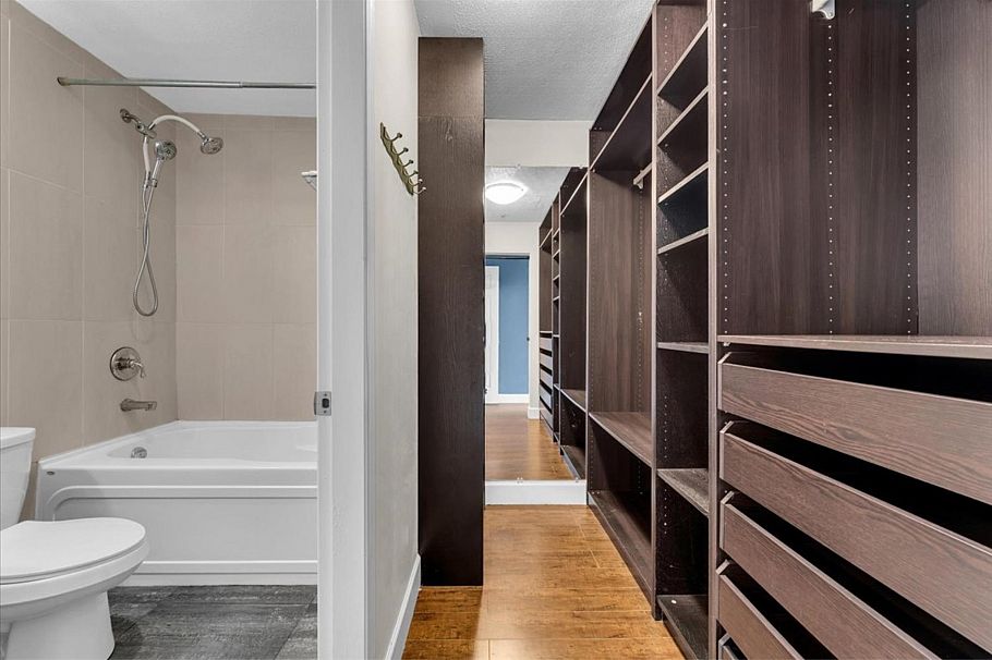 307 876 W 16th Avenue Vancouver, BC - 17