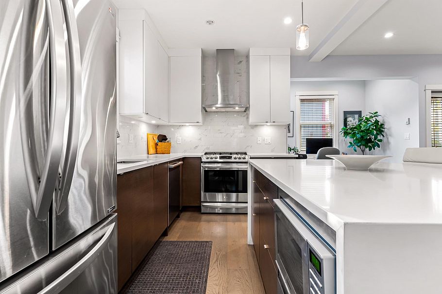 437 Vernon Drive Vancouver, BC - 7