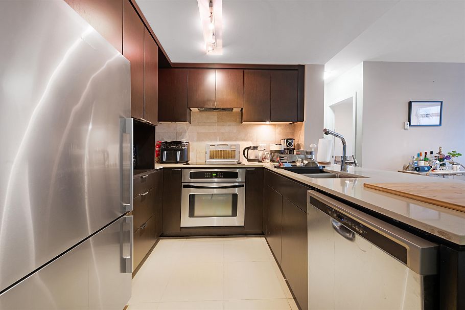 1304 1320 Chesterfield Avenue North Vancouver, BC - 6