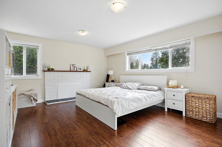 4938 Redonda Drive North Vancouver, BC - 23