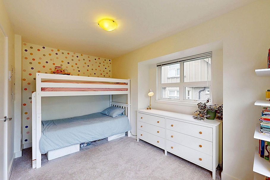 101 1672 E Pender Street Vancouver, BC - 17