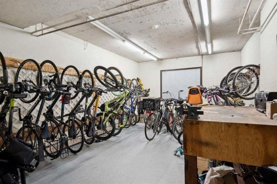 318 3080 Lonsdale Avenue North Vancouver, BC - 23