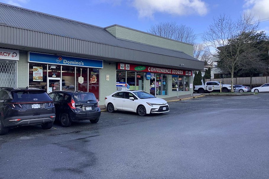 301 16 Lakewood Drive Vancouver, BC - 3