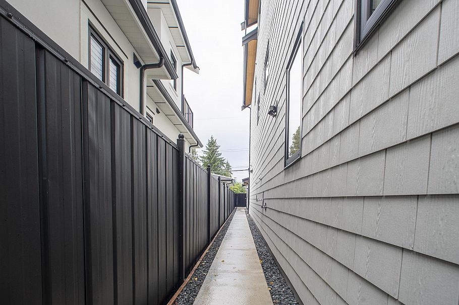 1 2785 W 21 Avenue Vancouver, BC - 21