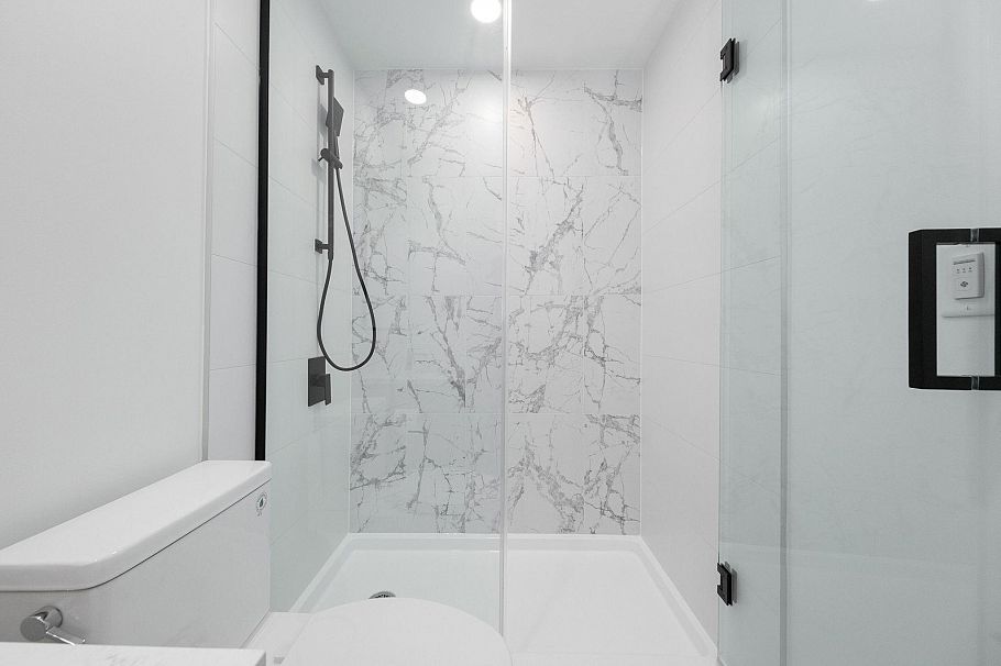 310 422 E 3rd Street North Vancouver, BC - 19