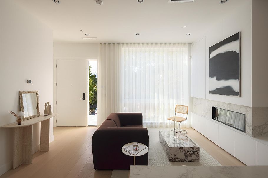 3422 Pandora Street Vancouver, BC - 5