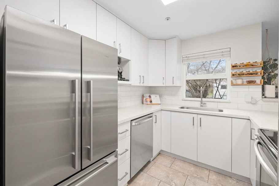 205 2212 Oxford Street Vancouver, BC - 12