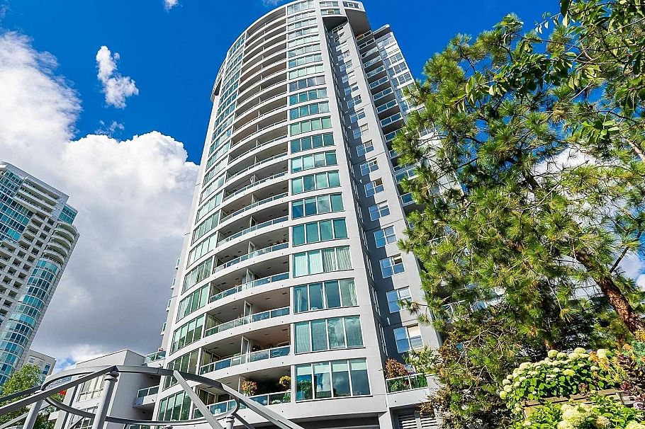 2207 1500 Howe Street Vancouver, BC - 7