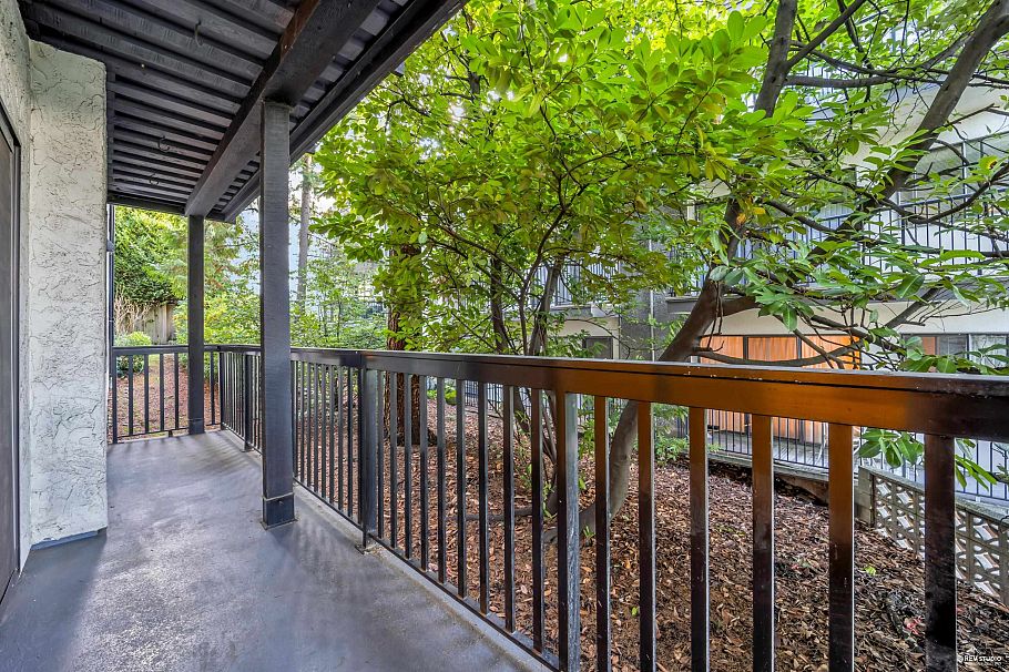 103 150 E 5th Street North Vancouver, BC - 15