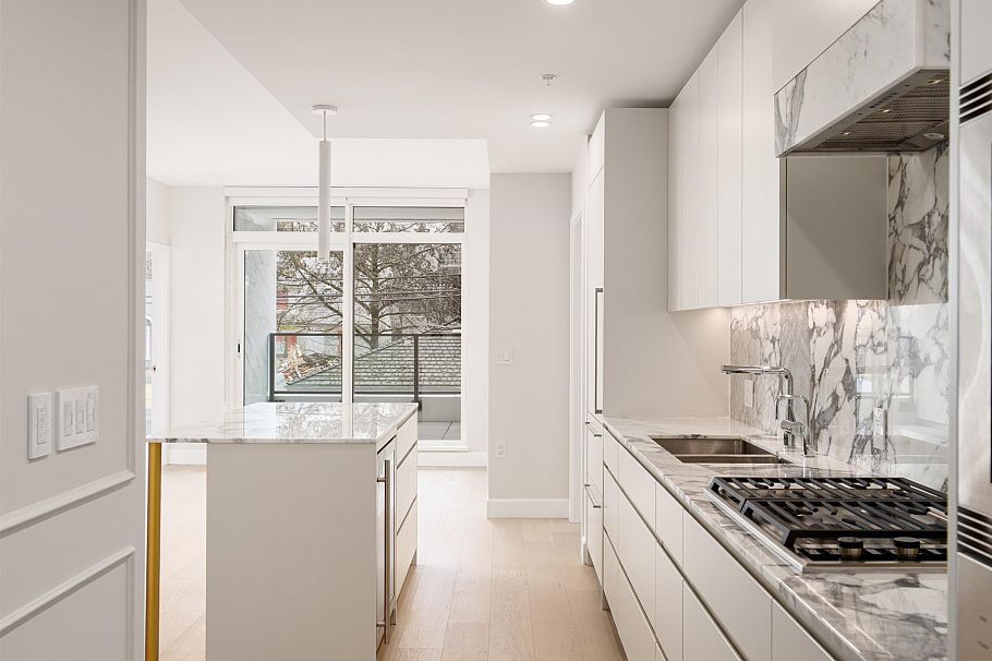 303 3668 W 10th Avenue Vancouver, BC - 12