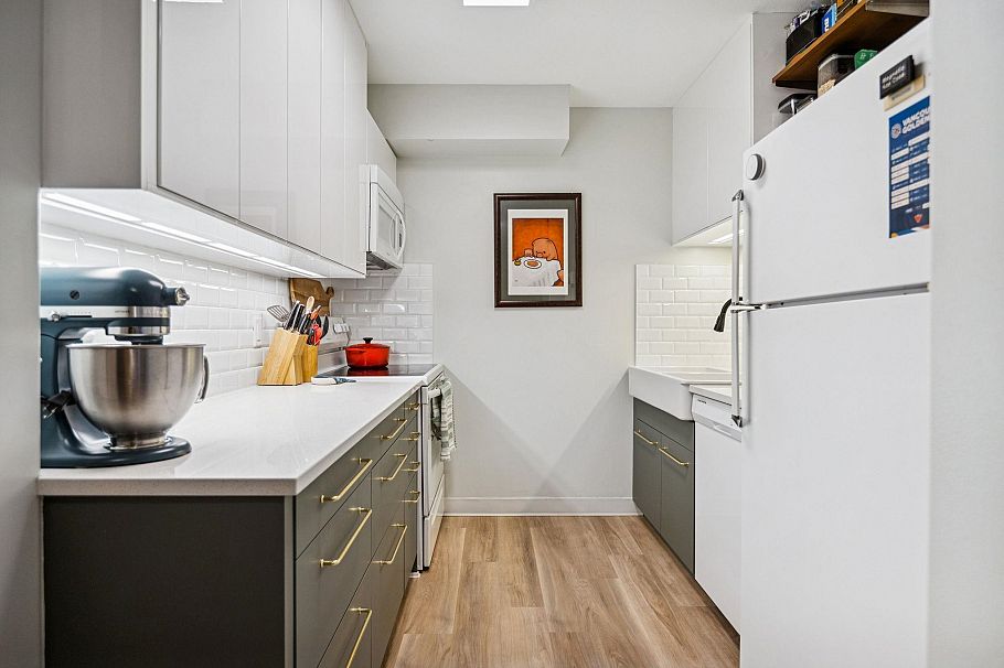 PH7 2405 Kamloops Street Vancouver, BC - 13