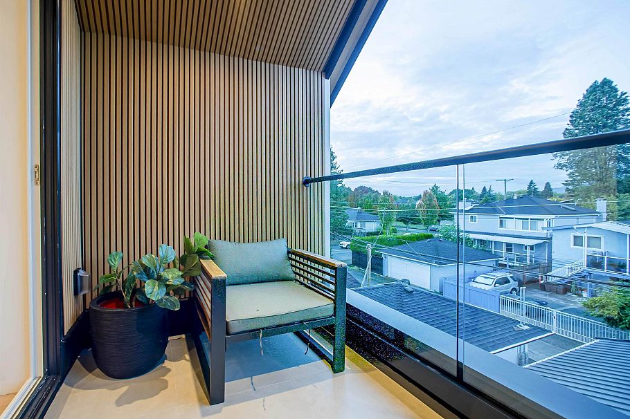 2 2785 W 21 Avenue Vancouver, BC - 25