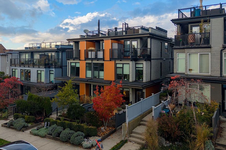 4 1851 Adanac Street Vancouver, BC - 38