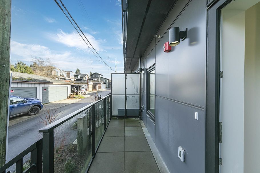 TH8 324 E Ridgeway Avenue North Vancouver, BC - 34