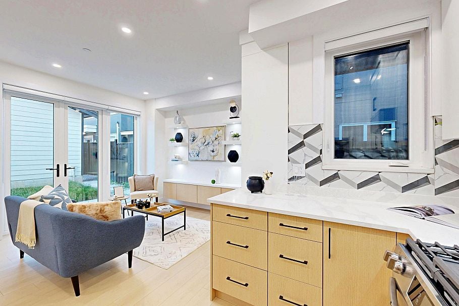 2 3425 Archimedes Street Vancouver, BC - 11