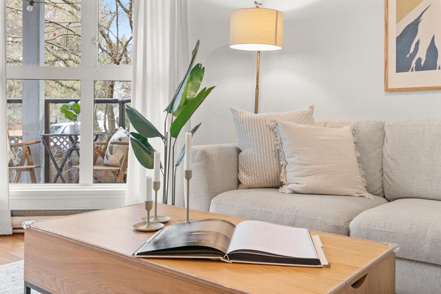 205 2212 Oxford Street Vancouver, BC - 2