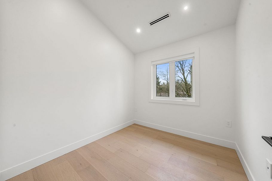 3483 Adanac Street Vancouver, BC - 15