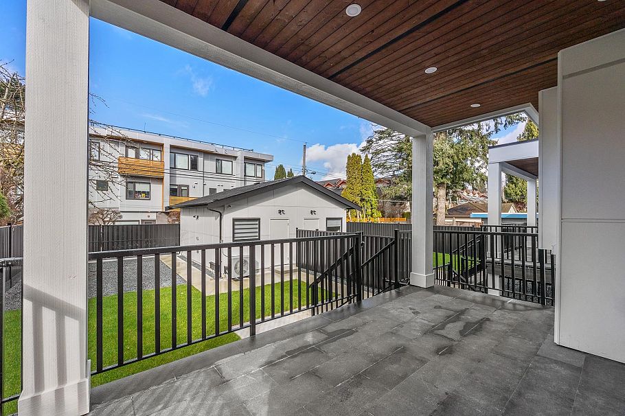 6011 Fremlin Street Vancouver, BC - 36