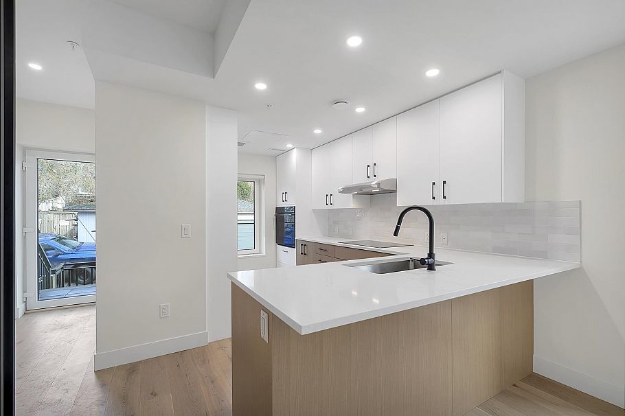 TH8 324 E Ridgeway Avenue North Vancouver, BC - 15