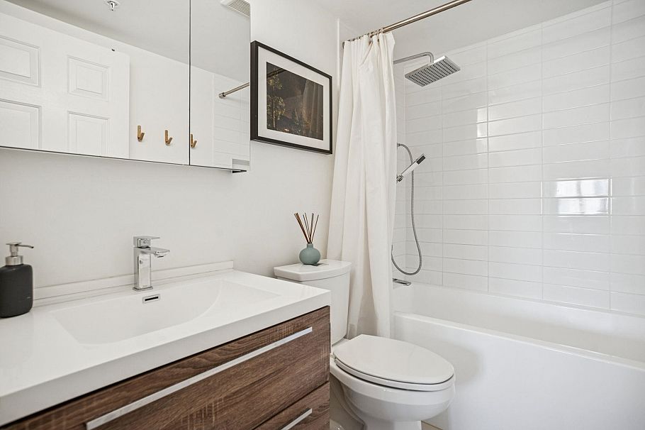 305 688 E 16th Avenue Vancouver, BC - 19