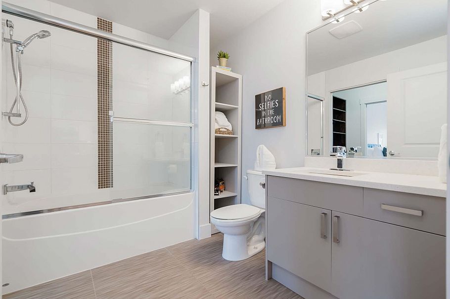 403 857 W 15th Street North Vancouver, BC - 13