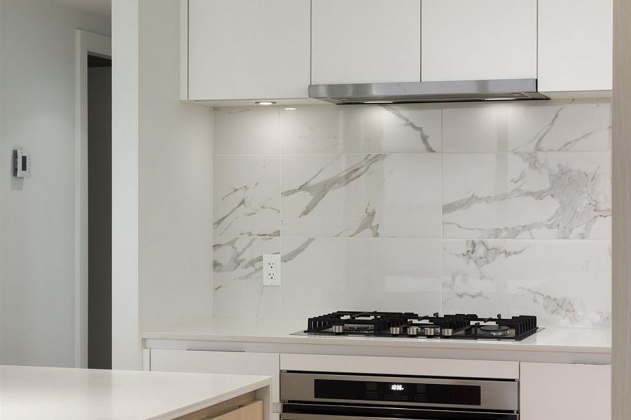 1203 1500 Fern Street North Vancouver, BC - 10