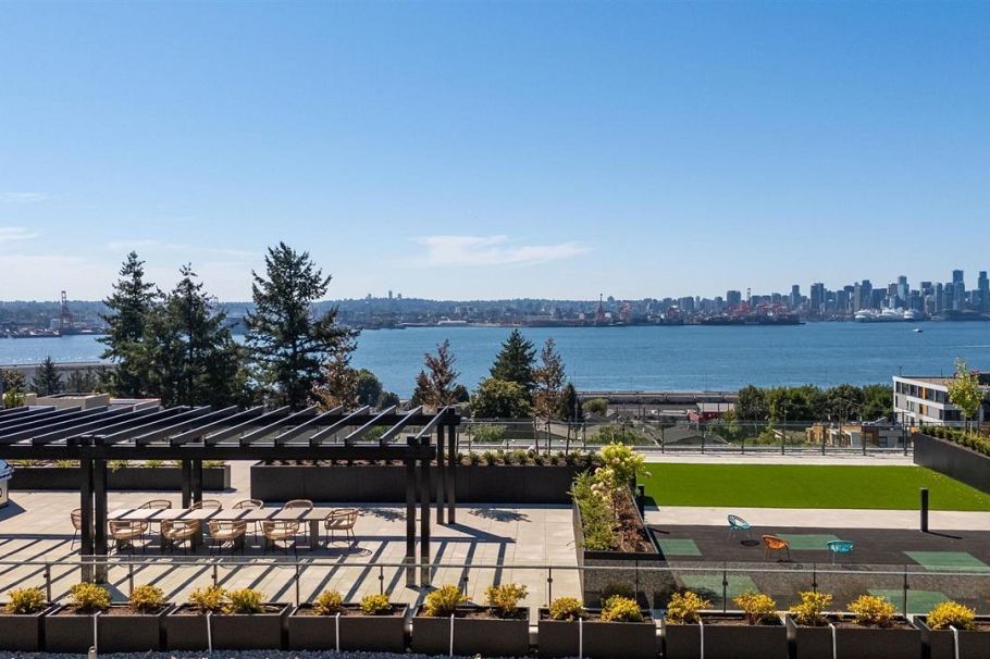 310 422 E 3rd Street North Vancouver, BC - 36