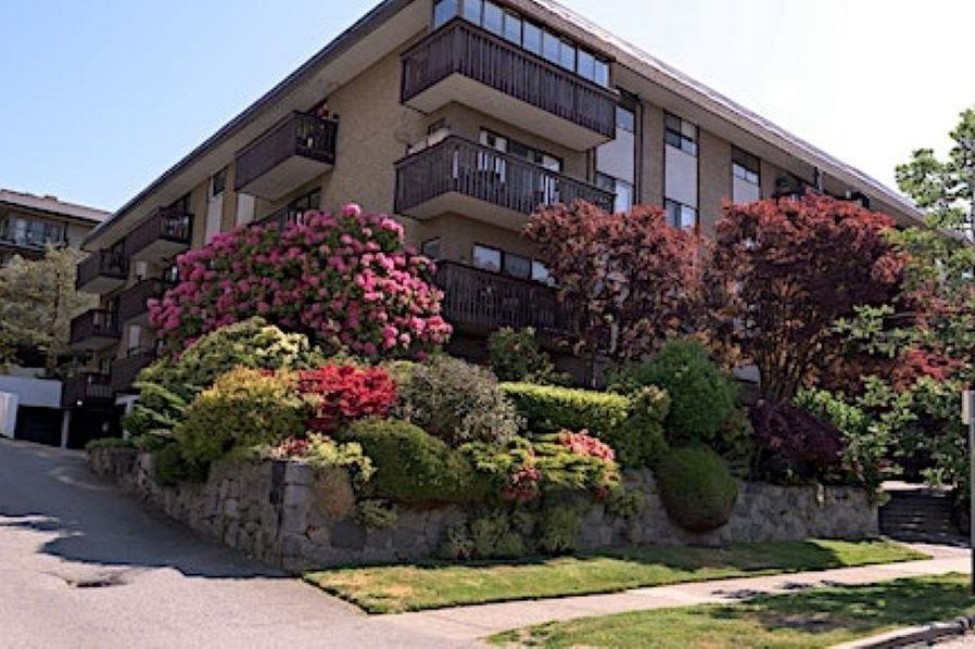 205 120 E 4th Street North Vancouver, BC - 1