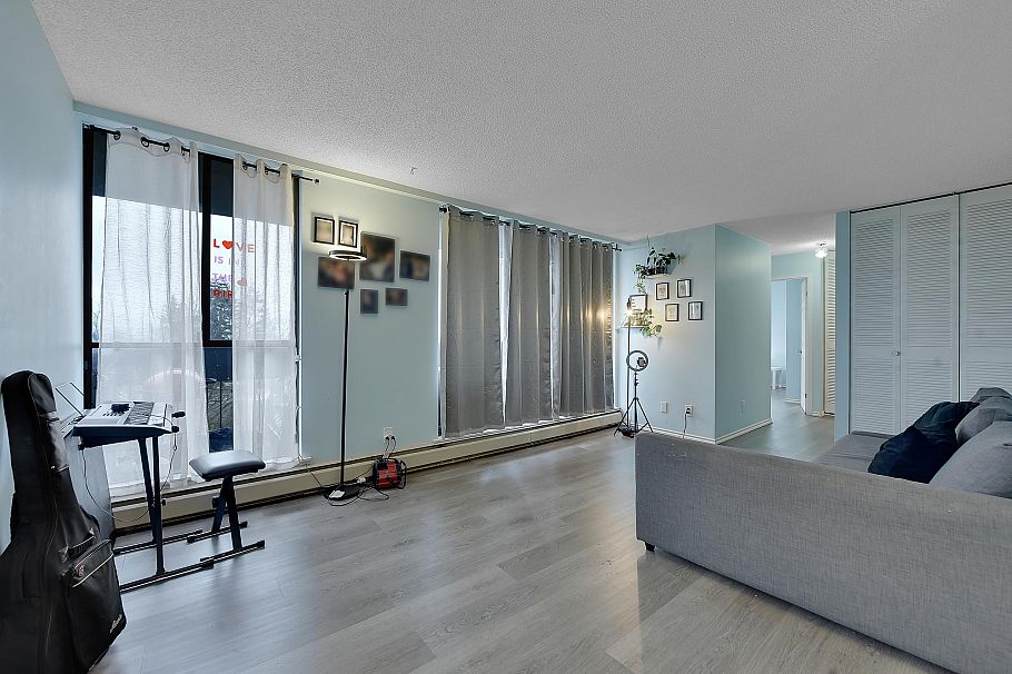 605 6759 Willingdon Avenue Burnaby, BC - 1