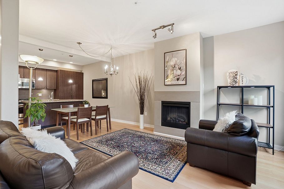 3 1863 Wesbrook Mall Vancouver, BC - 2