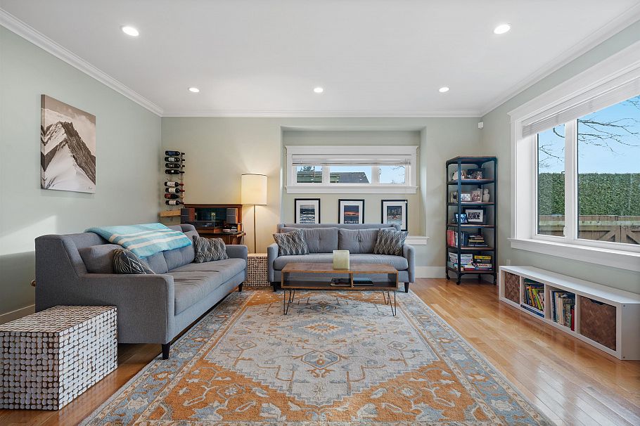 335 E 8th Street North Vancouver, BC - 6