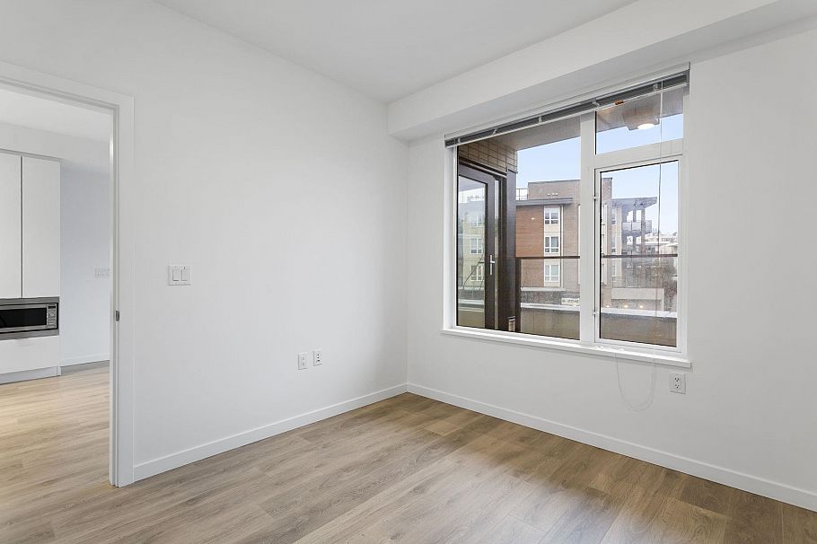 201 725 Marine Drive North Vancouver, BC - 19