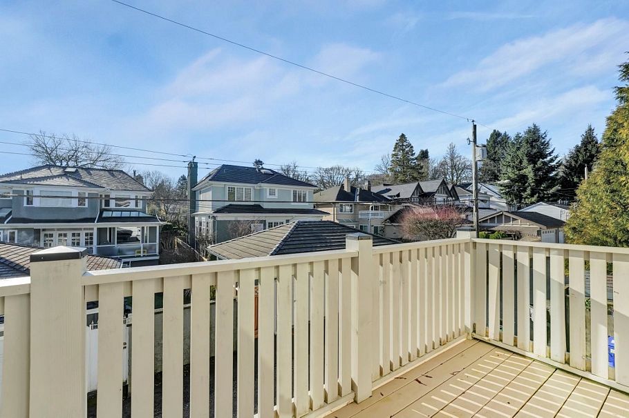 1232 W 26th Avenue Vancouver, BC - 24