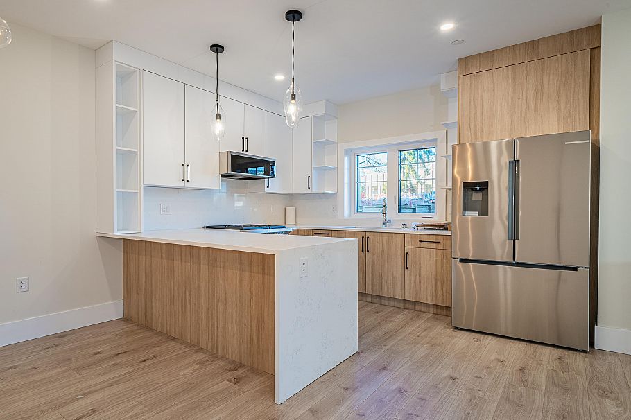 972 Park Drive Vancouver, BC - 9